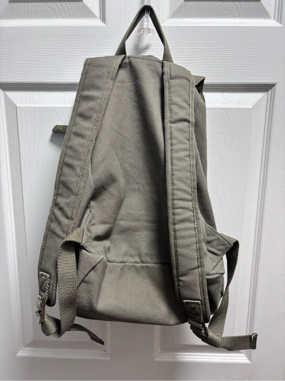 Green Star Wars Galaxy’s Edge Canvas Rebel Backpack - Picture 3 of 3